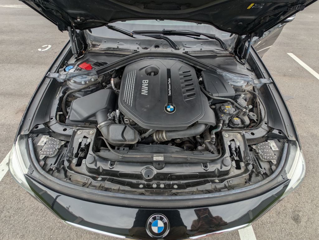 2017 BMW 3 Series Image 37