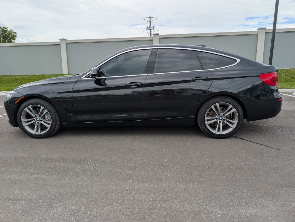 2017 BMW 3 Series Image 6