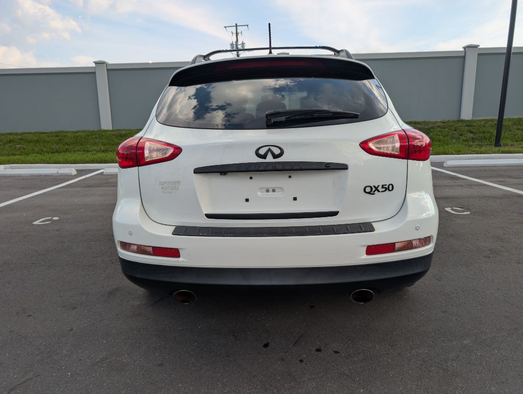 2014 INFINITI QX50 Image 9