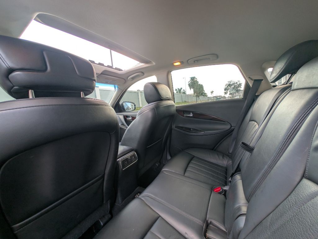 2014 INFINITI QX50 Image 15