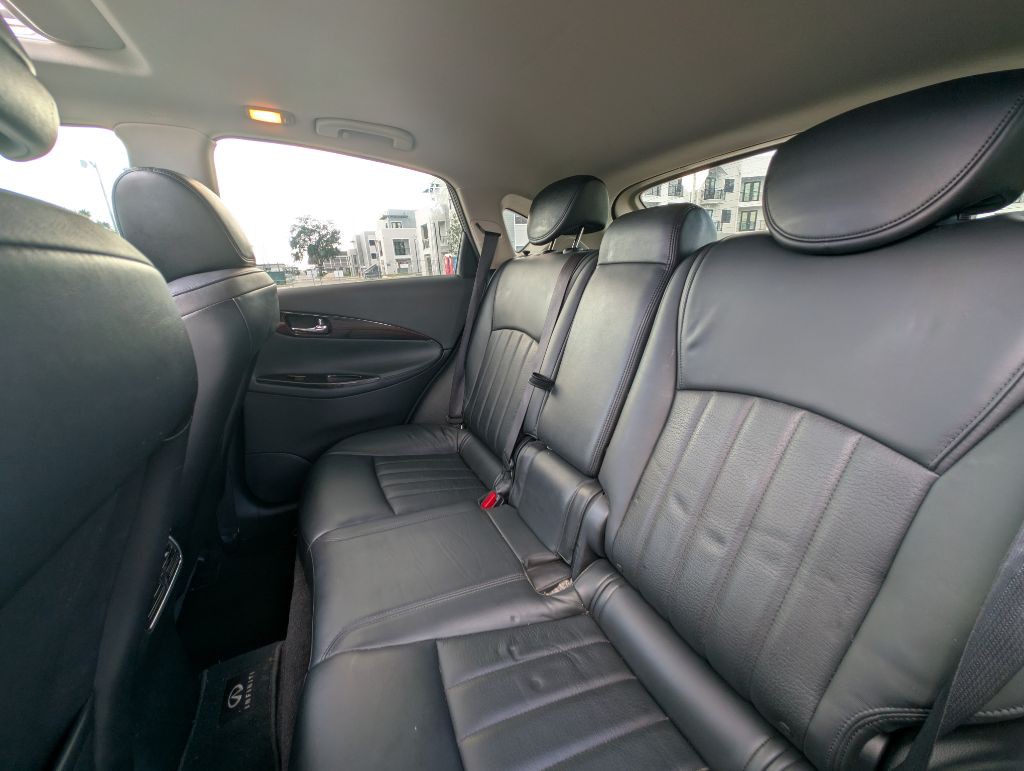 2014 INFINITI QX50 Image 16