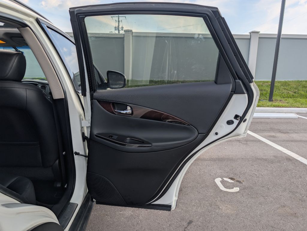 2014 INFINITI QX50 Image 19