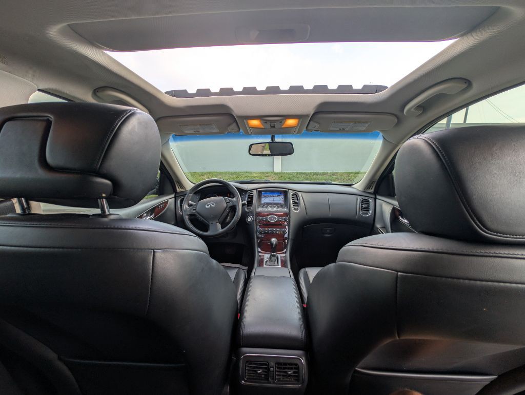 2014 INFINITI QX50 Image 24