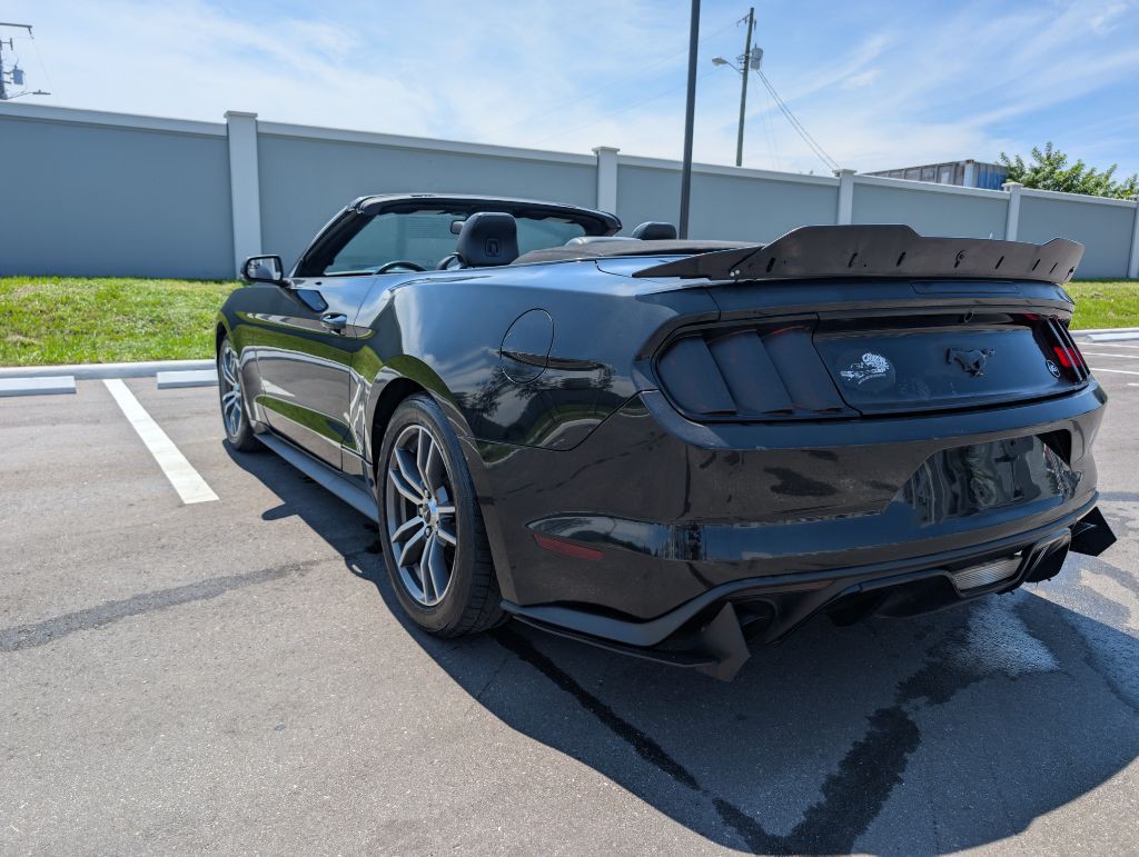 2015 Ford Mustang Image 13