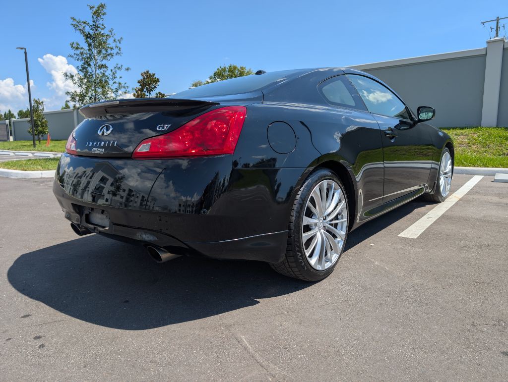 2013 INFINITI G37 Image 6