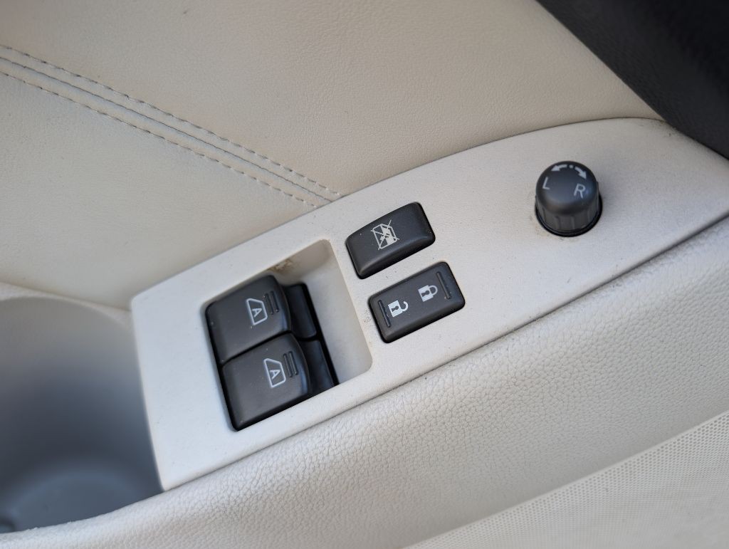 2013 INFINITI G37 Image 21