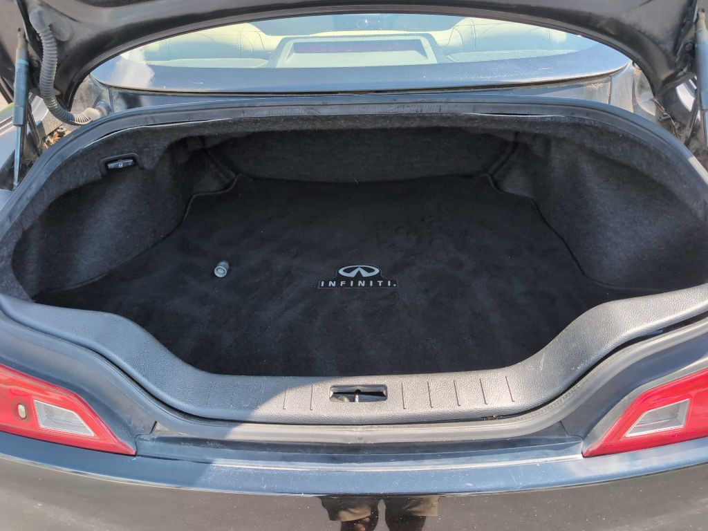 2013 INFINITI G37 Image 30