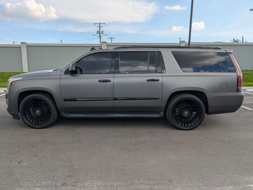 2016 Cadillac Escalade Image 5