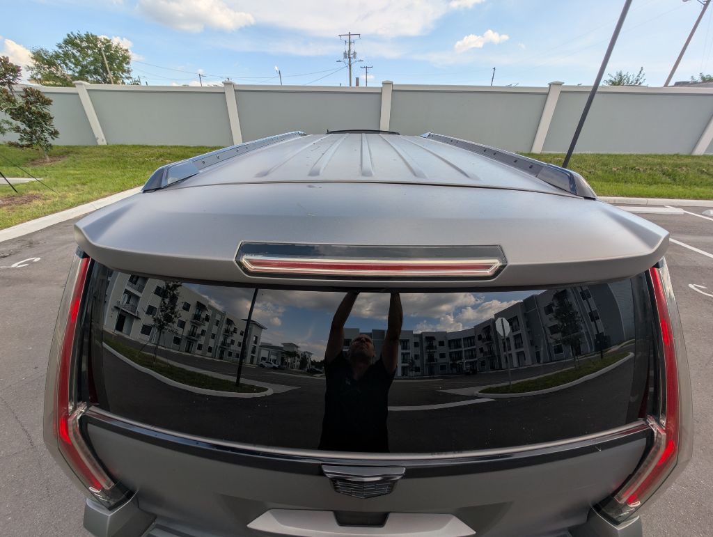 2016 Cadillac Escalade Image 9
