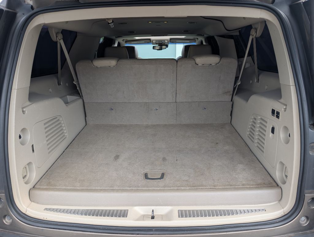 2016 Cadillac Escalade Image 11