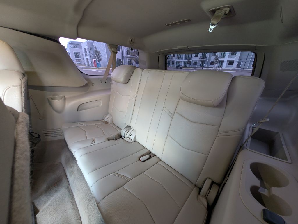 2016 Cadillac Escalade Image 24