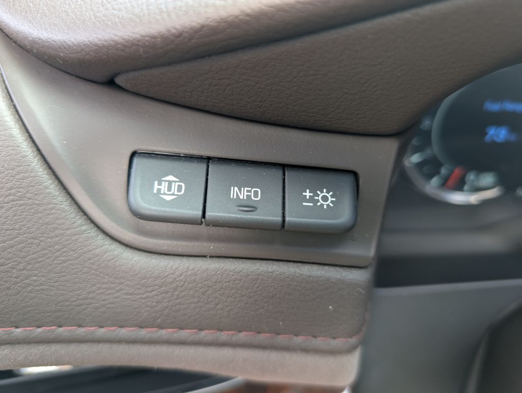 2016 Cadillac Escalade Image 34