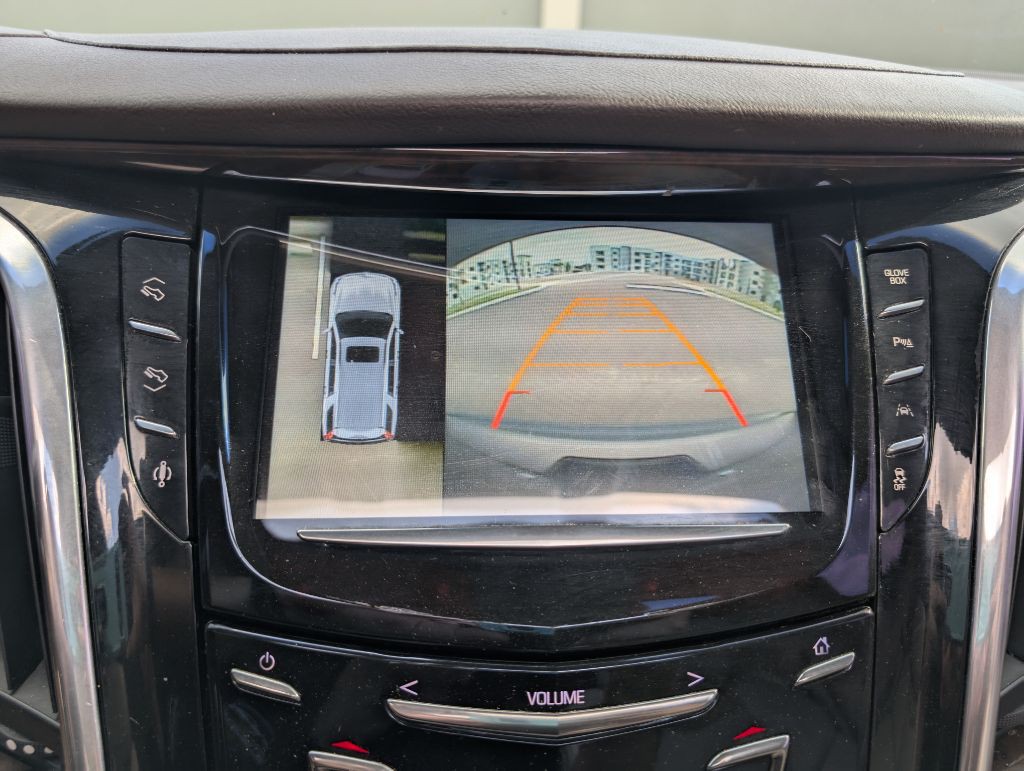 2016 Cadillac Escalade Image 38