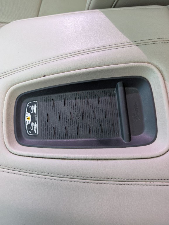 2016 Cadillac Escalade Image 42
