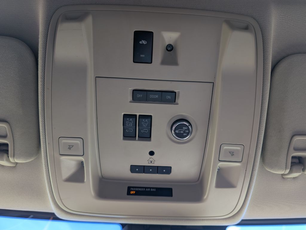 2016 Cadillac Escalade Image 43