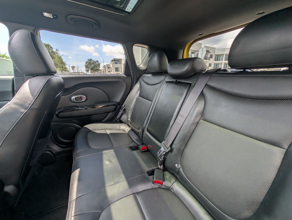 2014 Kia Soul Image 16