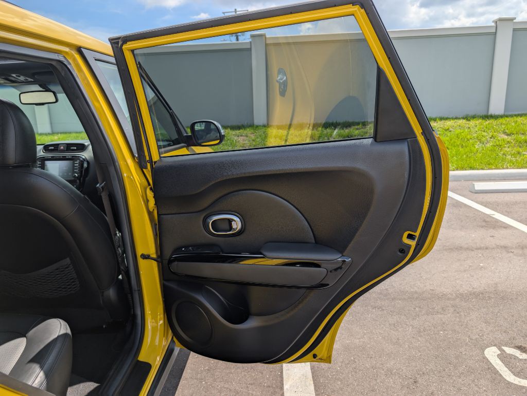 2014 Kia Soul Image 17