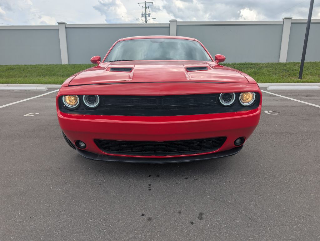 2019 Dodge Challenger Image 2