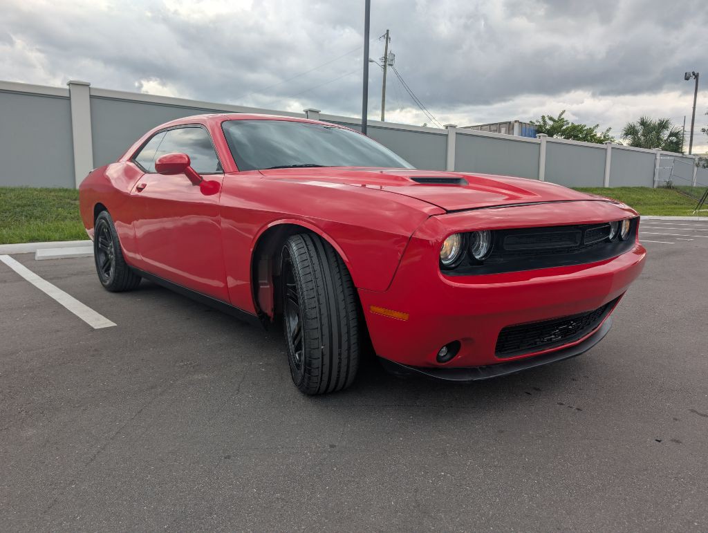 2019 Dodge Challenger Image 3