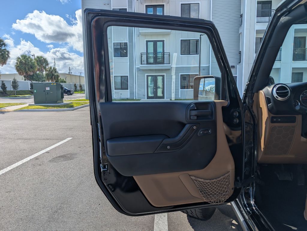 2013 Jeep Wrangler Unlimited Image 11