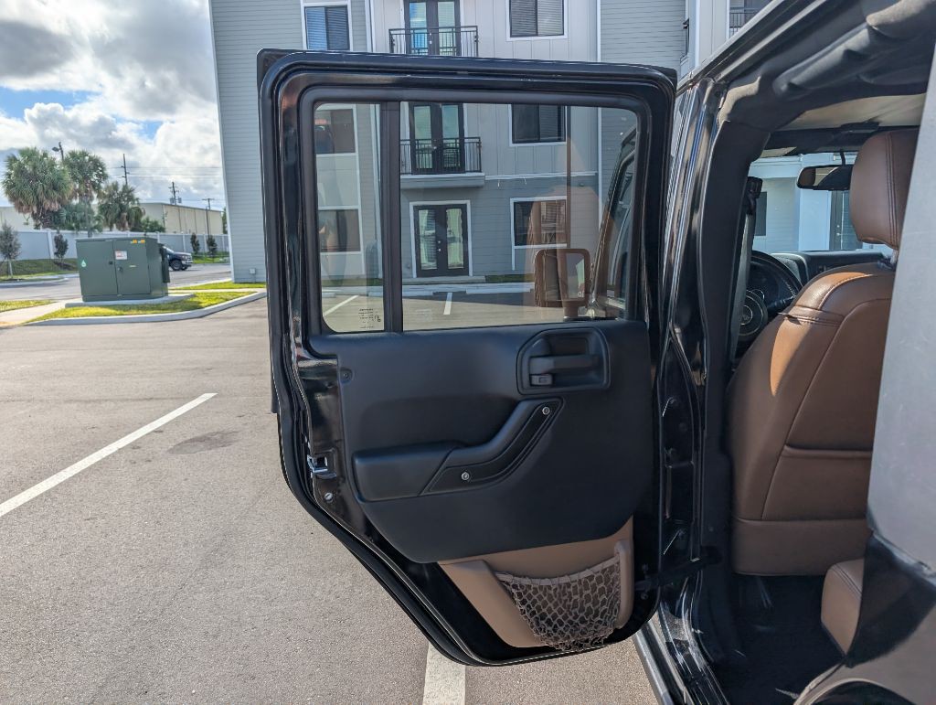 2013 Jeep Wrangler Unlimited Image 14