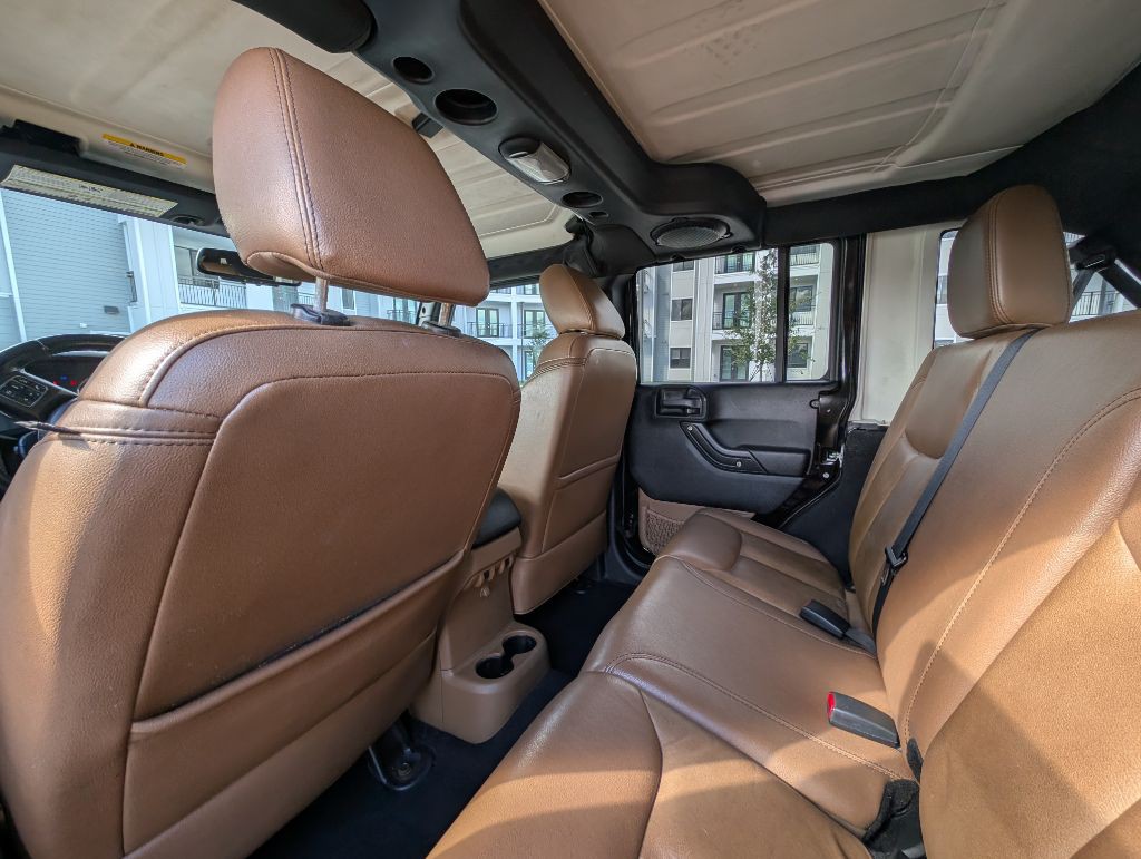 2013 Jeep Wrangler Unlimited Image 15