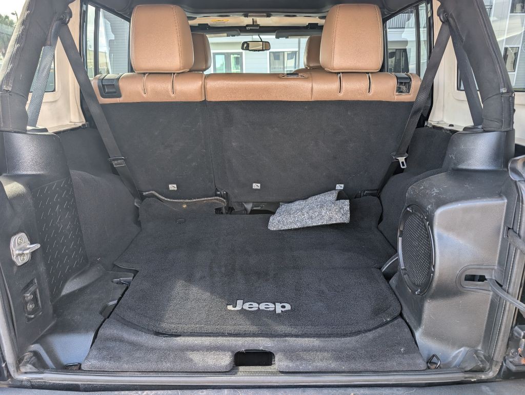 2013 Jeep Wrangler Unlimited Image 24