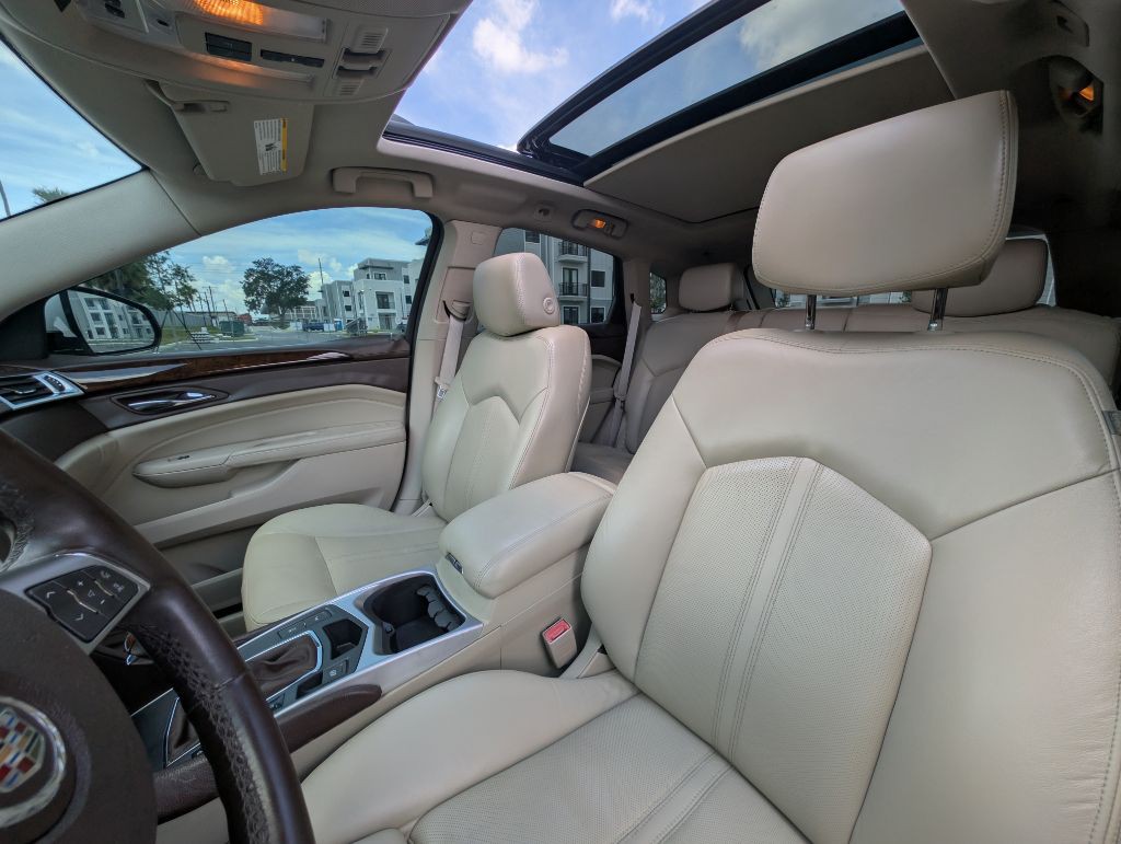 2010 Cadillac SRX Image 13