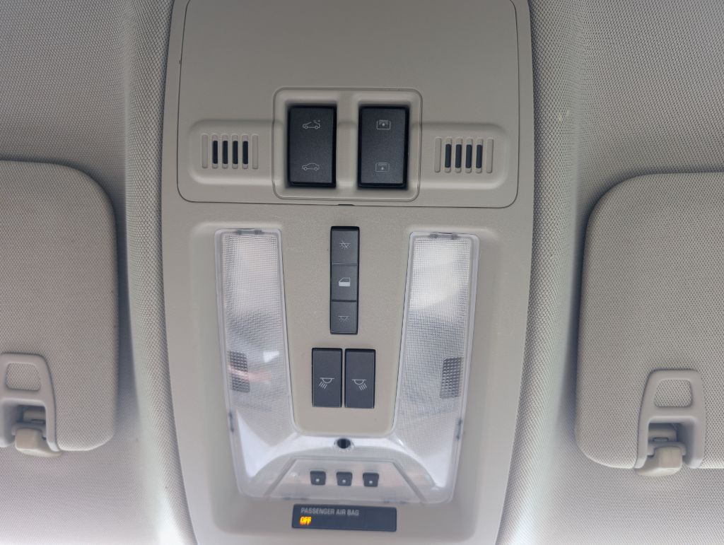 2010 Cadillac SRX Image 39