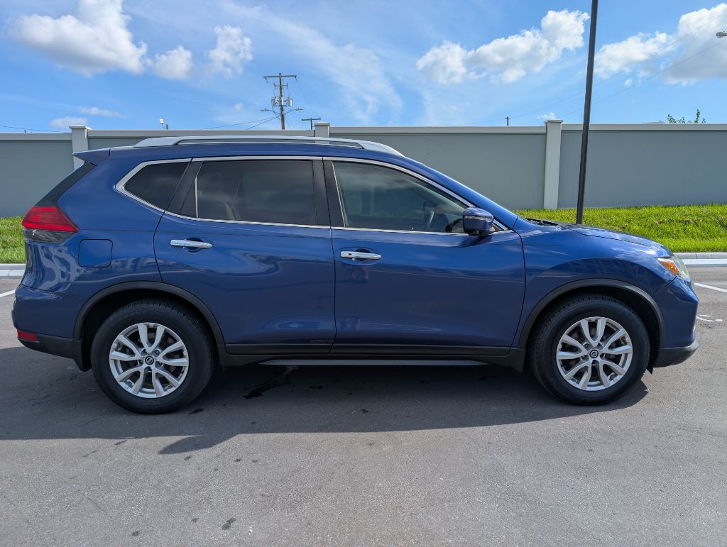 2017 Nissan Rogue Image 6