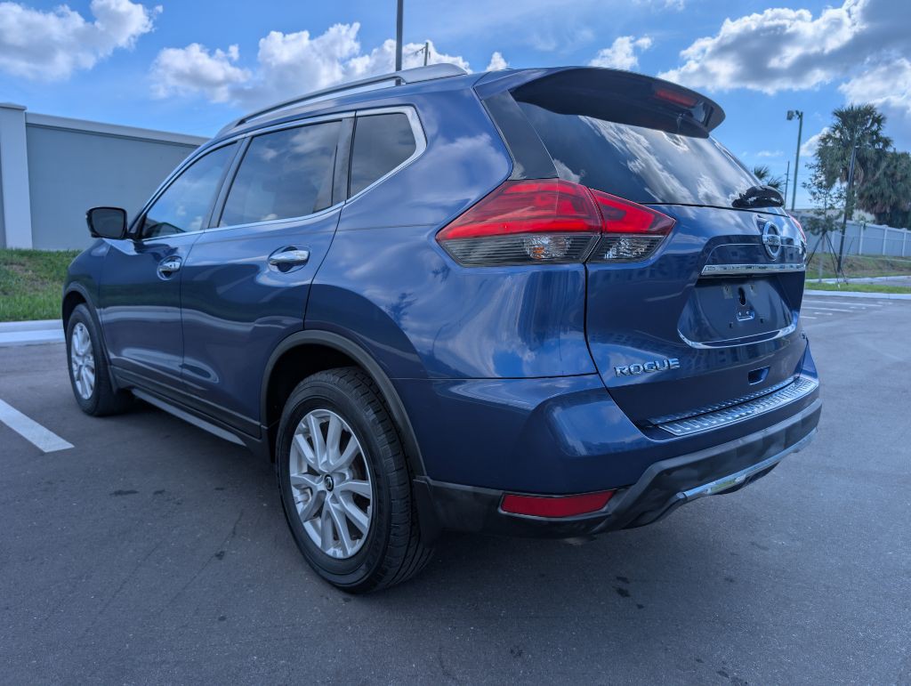 2017 Nissan Rogue Image 9