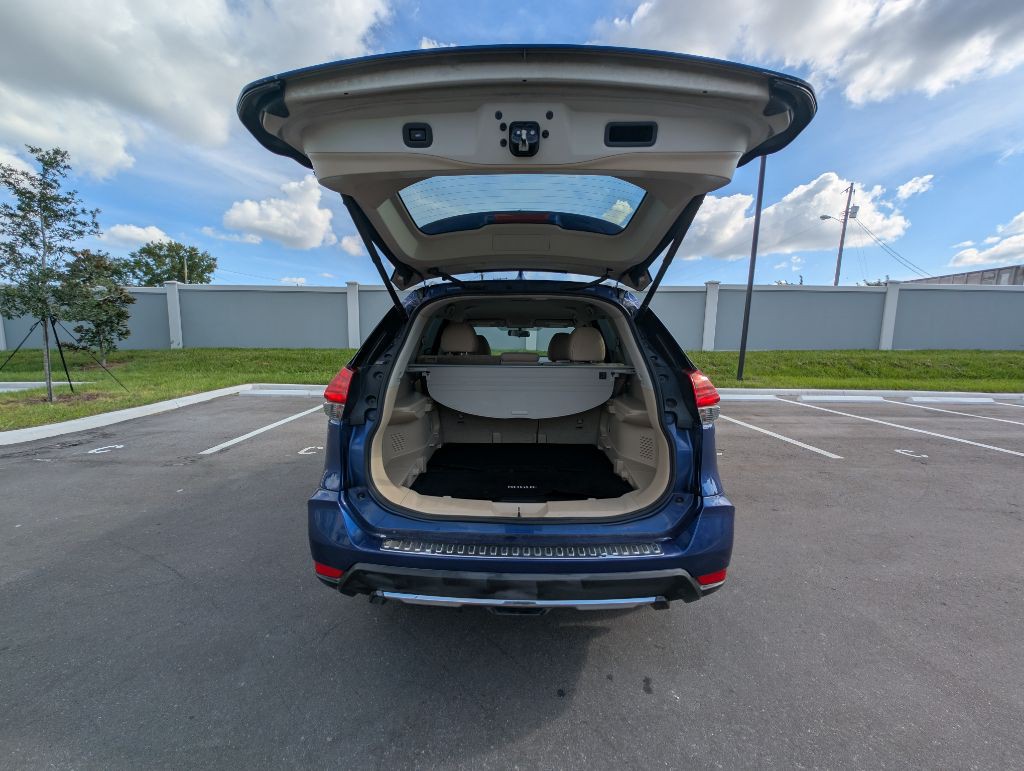2017 Nissan Rogue Image 14