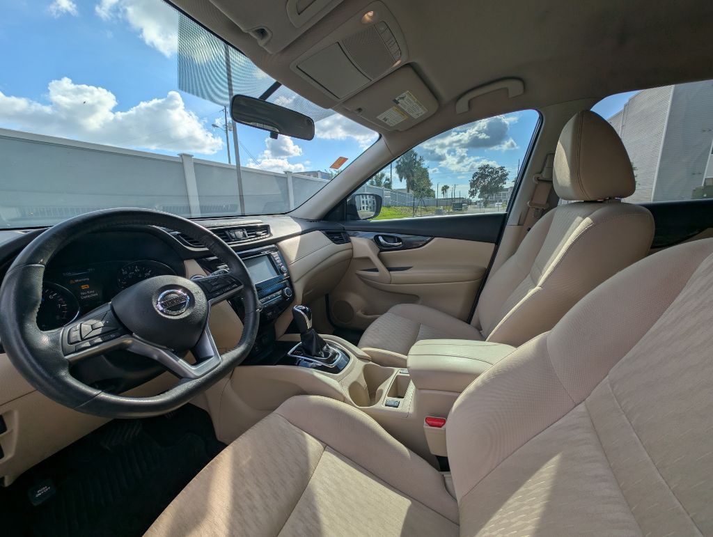 2017 Nissan Rogue Image 17