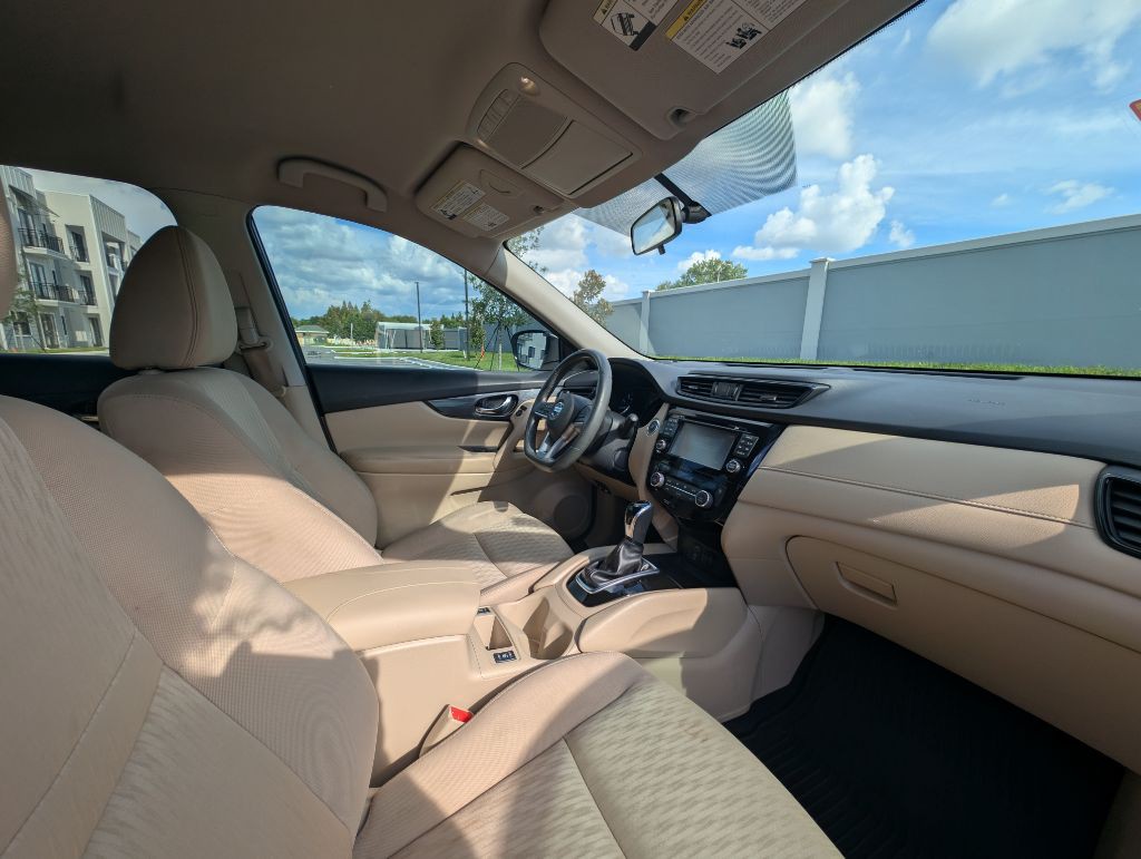 2017 Nissan Rogue Image 27