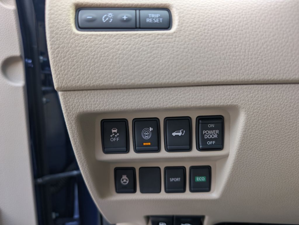 2017 Nissan Rogue Image 29