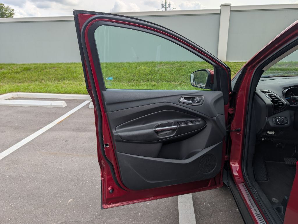 2017 Ford Escape Image 11