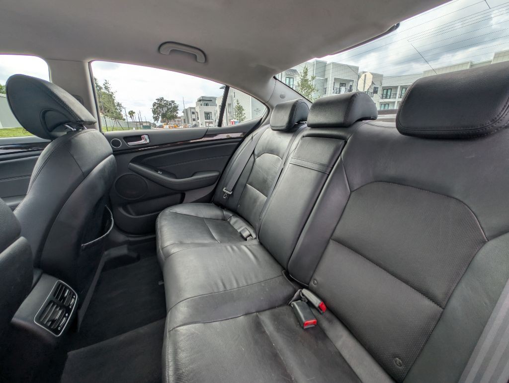 2014 Kia Cadenza Image 16