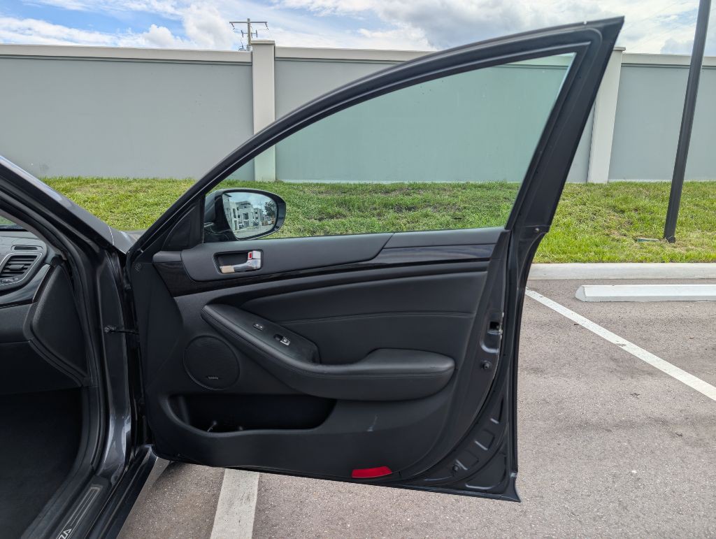 2014 Kia Cadenza Image 21