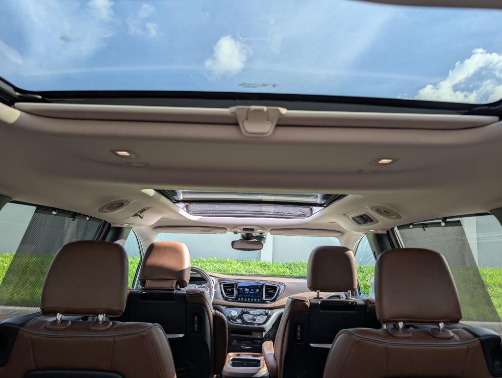 2017 Chrysler Pacifica Image 16