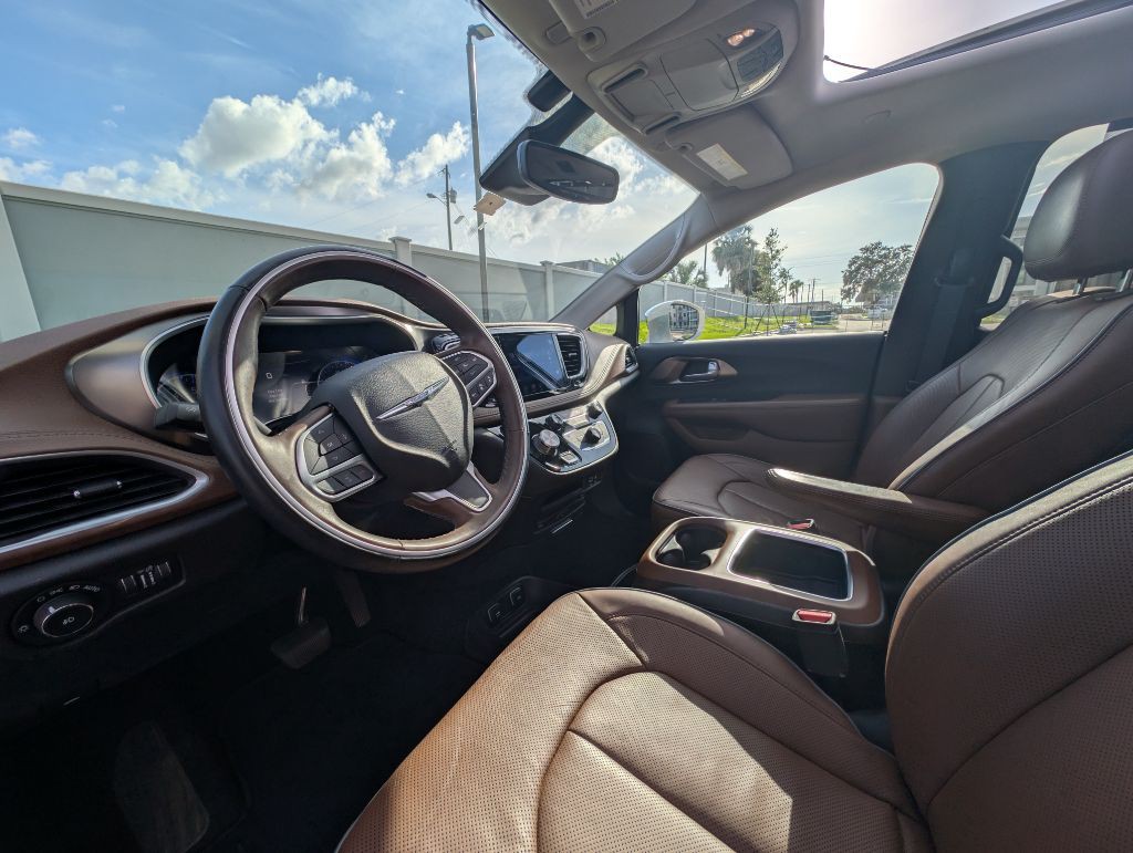 2017 Chrysler Pacifica Image 19