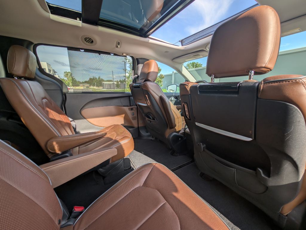 2017 Chrysler Pacifica Image 24