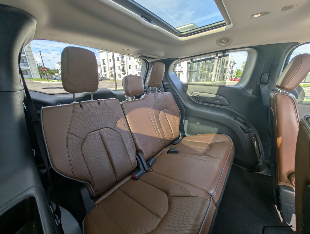 2017 Chrysler Pacifica Image 25