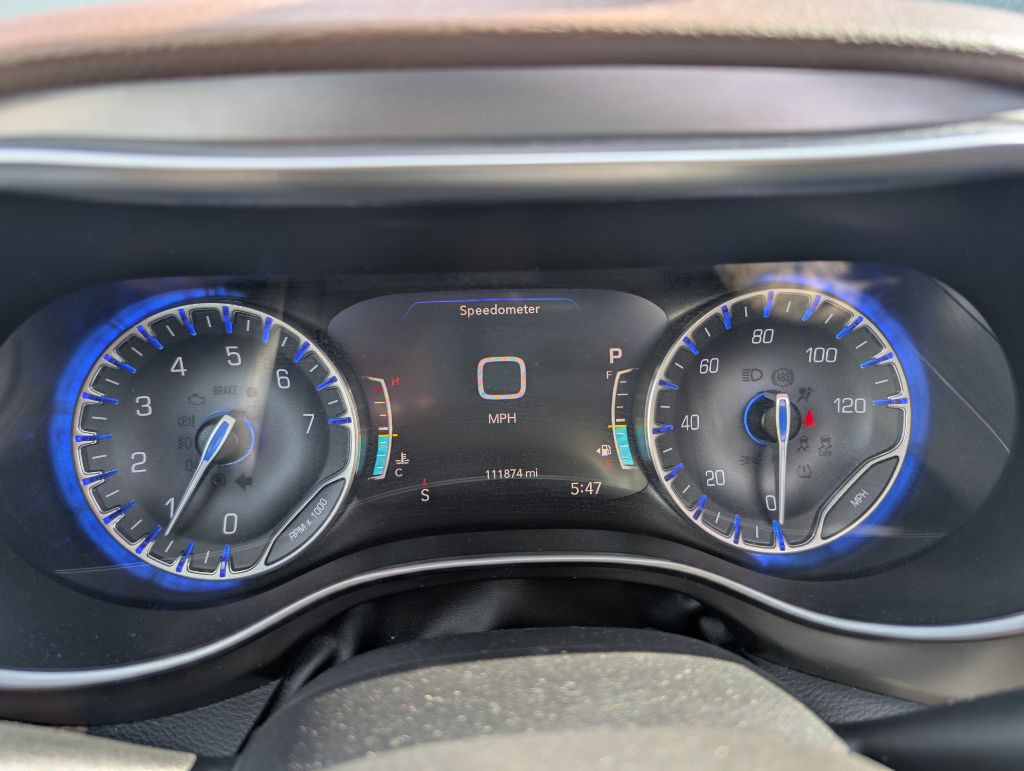2017 Chrysler Pacifica Image 36