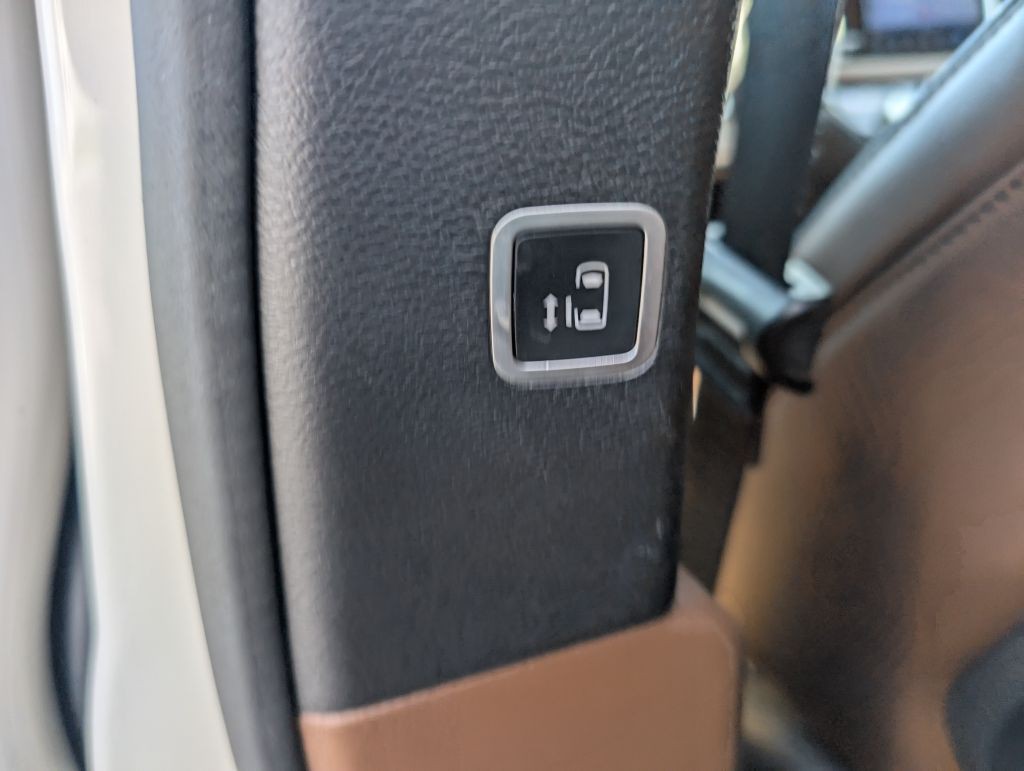 2017 Chrysler Pacifica Image 42