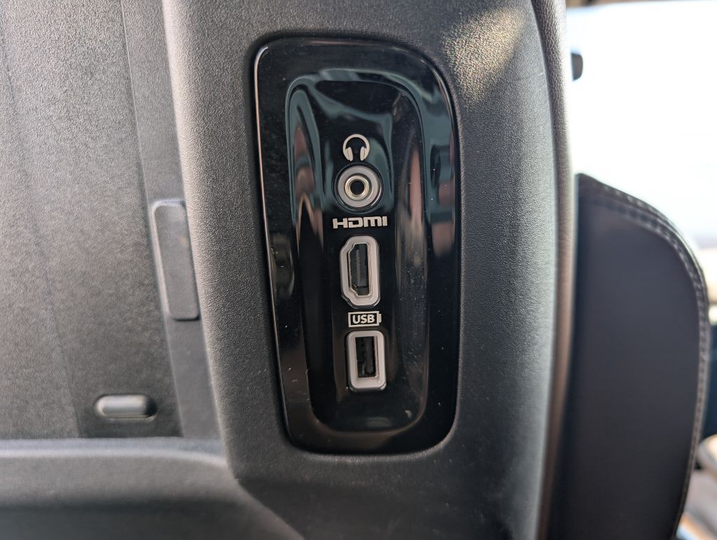 2017 Chrysler Pacifica Image 46