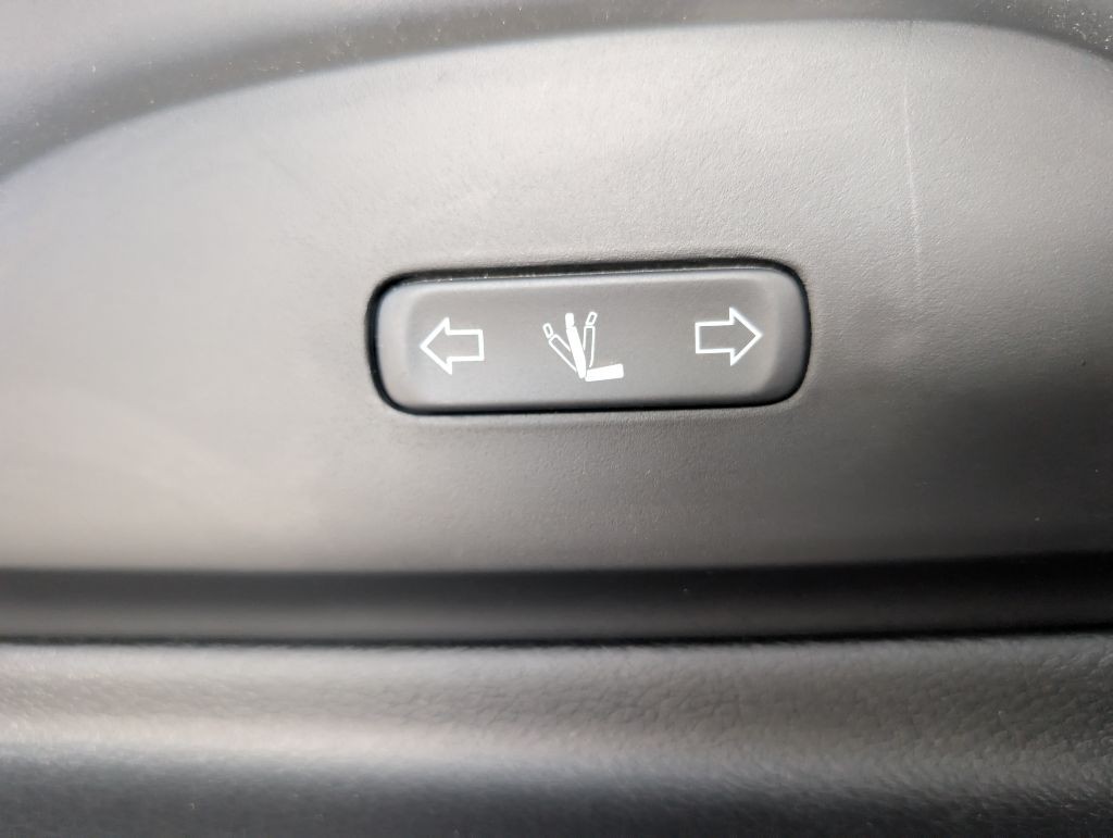 2017 Chrysler Pacifica Image 49