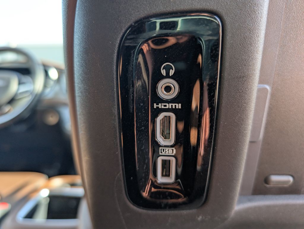 2017 Chrysler Pacifica Image 53