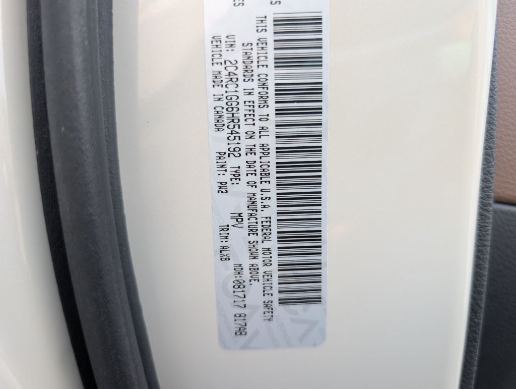 2017 Chrysler Pacifica Image 55