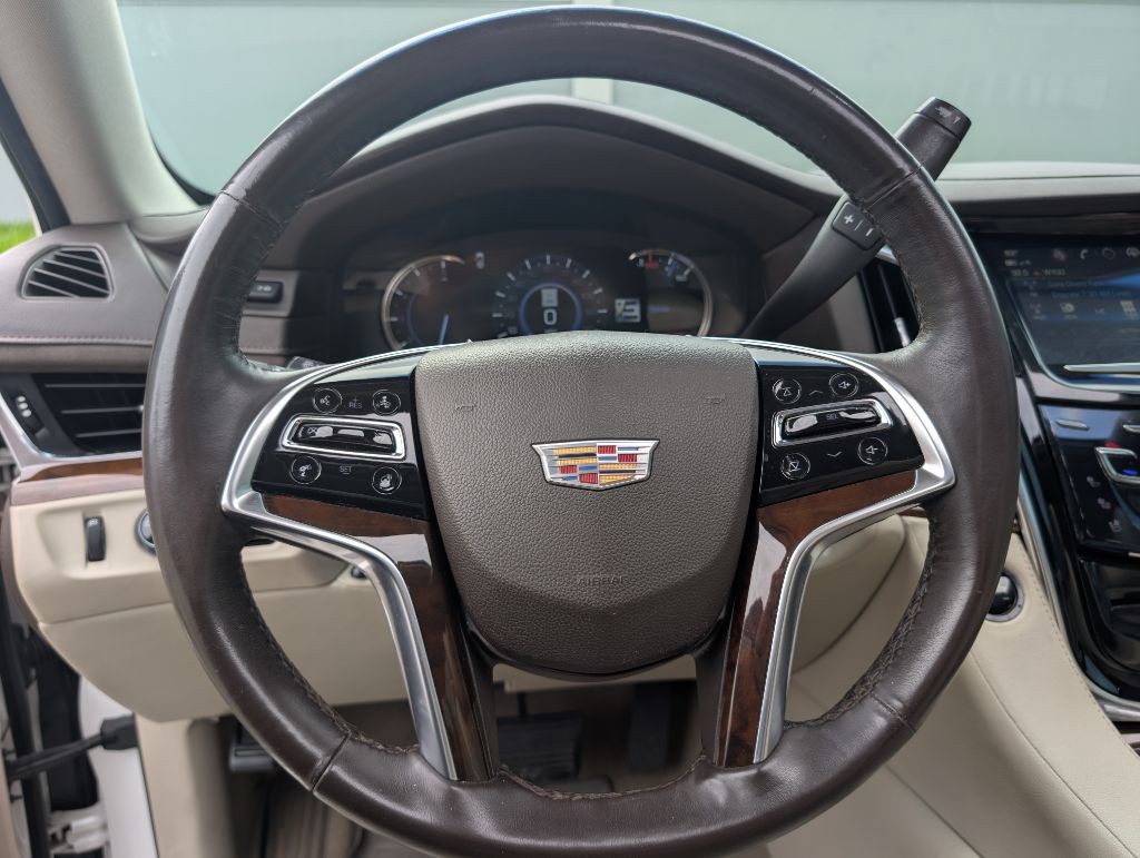 2017 Cadillac Escalade Image 39