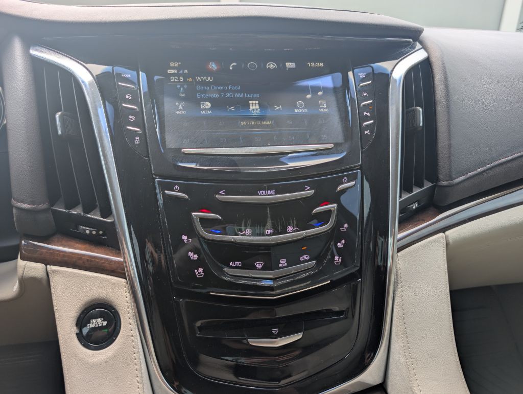 2017 Cadillac Escalade Image 44
